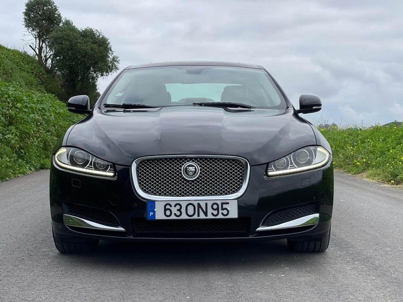 Jaguar XF • 2012 • 198,000 km 1