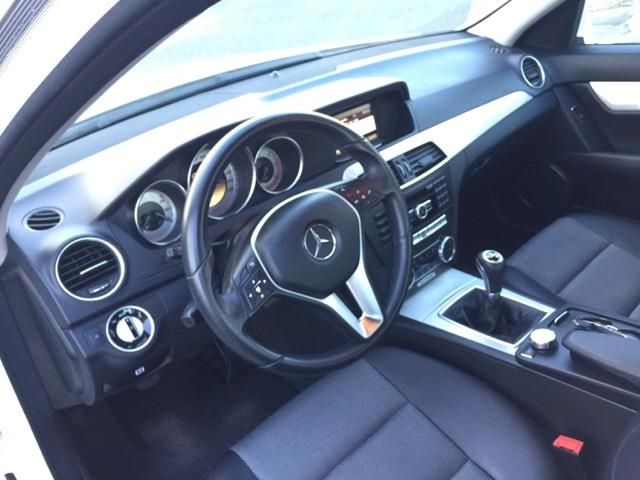 Mercedes-Benz 200 D • 2013 • 209,000 km 4