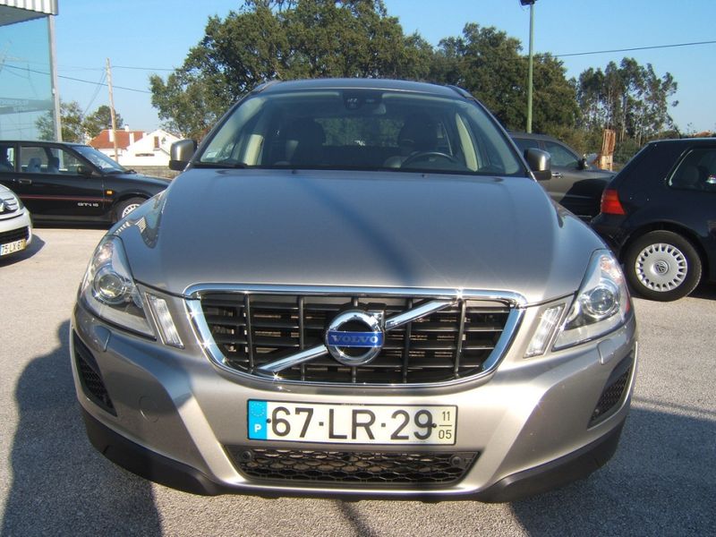 Volvo XC60 • 2011 • 48,990 km 1