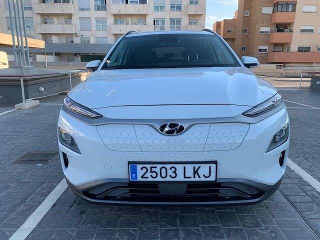 Hyundai Kona Electric • 2020 • 13,000 km 1
