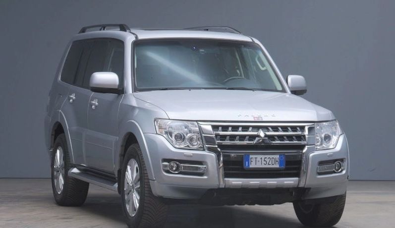 Mitsubishi Pajero • 2018 • 96,000 km 2