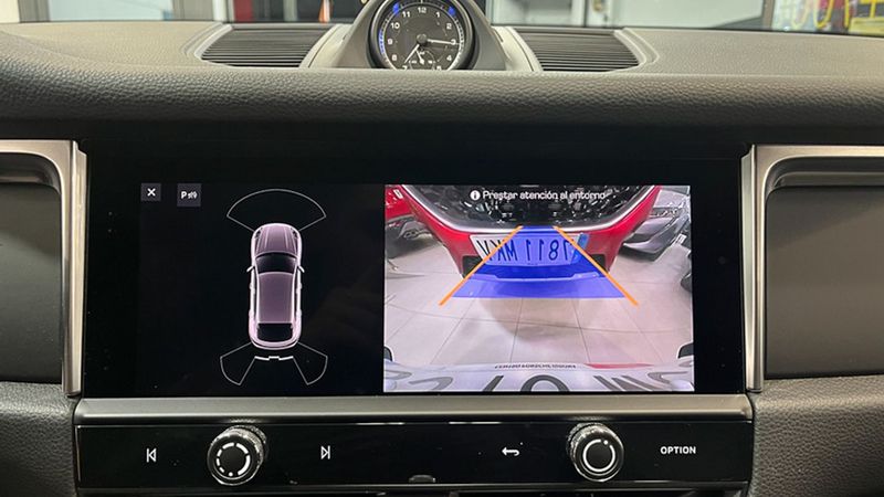 Porsche Macan • 2022 • 12,657 km 4