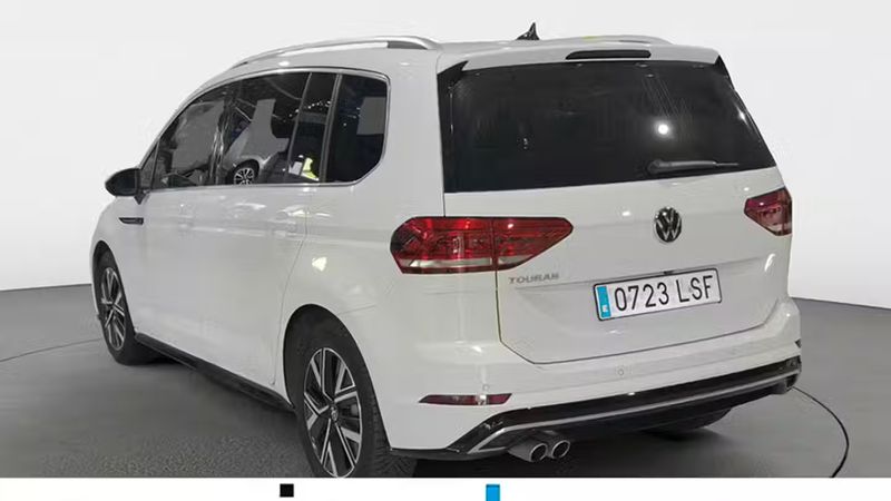 Volkswagen Touran • 2021 • 52,948 km 4