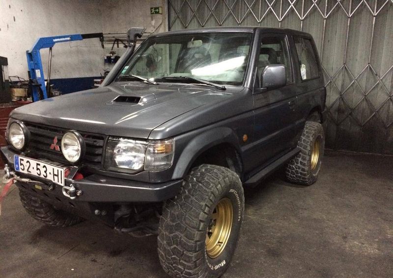 Mitsubishi Pajero • 1996 • 180,000 km 1