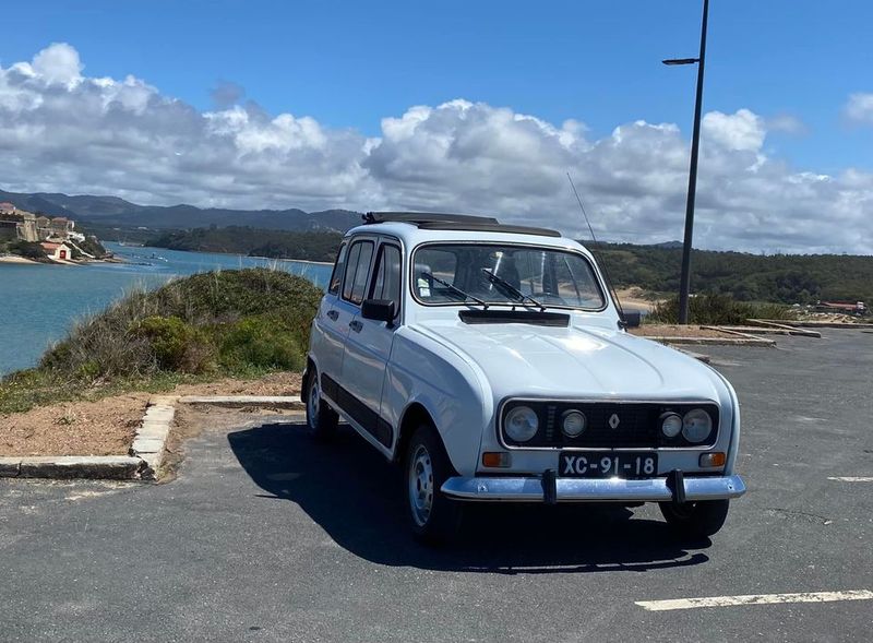 Renault 10 • 2001 • 98,000 km 1