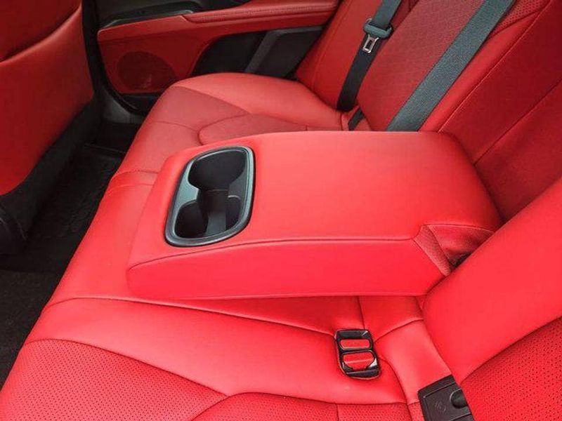 Toyota Camry Hybrid • 2022 • 21,401 km 2