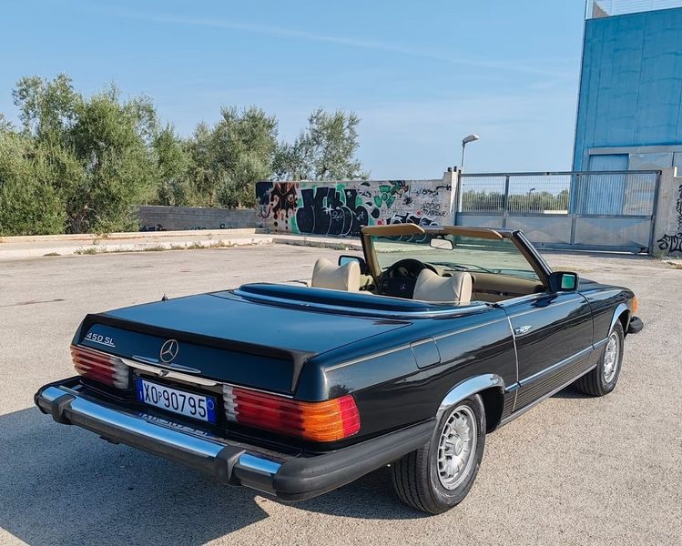 Mercedes-Benz SL-Class • 1979 • 91,000 km 4