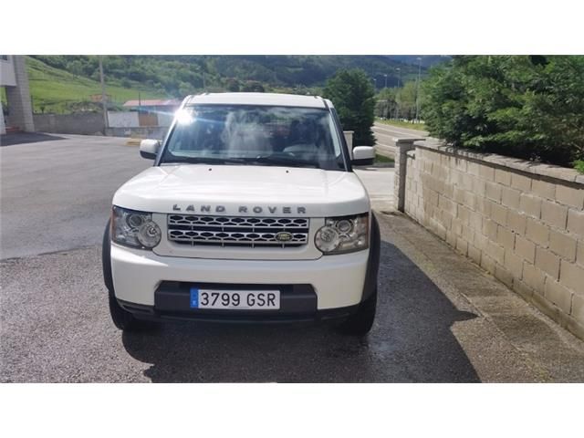 Land Rover Discovery • 2009 • 264,000 km 2
