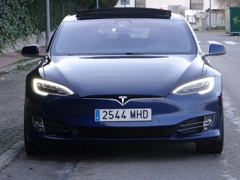 Tesla Model S • 2018 • 161,000 km 2