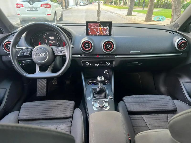 Audi A3 • 2019 • 36,000 km 5