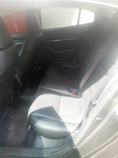 Mazda 3 • 2021 • 44,200 km 18