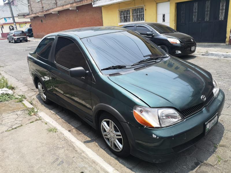 Toyota Yaris • 2001 • 135,200 km 4