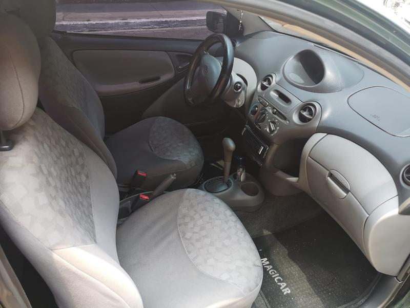 Toyota Yaris • 2001 • 135,200 km 6