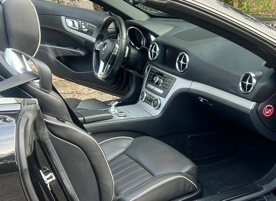 Mercedes-Benz SL • 2012 • 111,000 km 11
