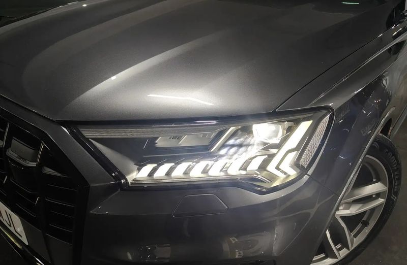 Audi Q7 • 2023 • 40,711 km 13