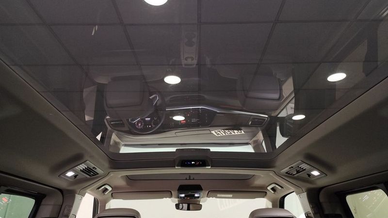 Volkswagen Multivan • 2024 • 3,979 km 6