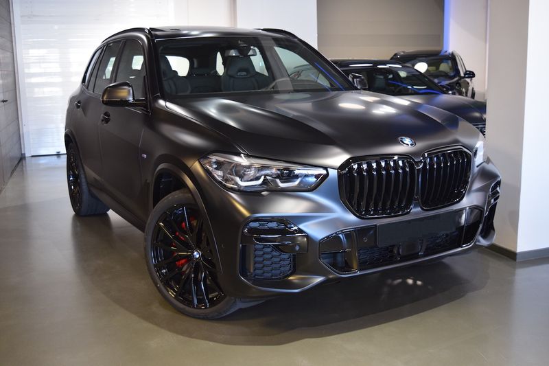 BMW X5 • 2022 • 38,900 km 1