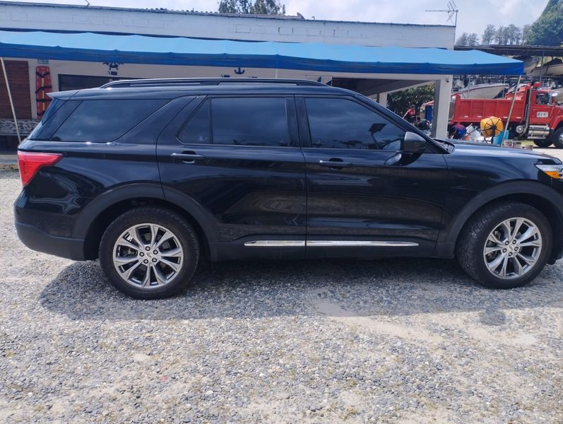 Ford Explorer • 2020 • 15,521 km 13