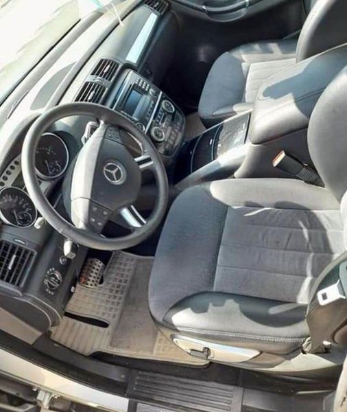 Mercedes-Benz R-Class • 2006 • 25,000 km 2