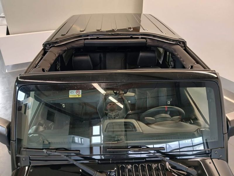 Jeep Wrangler • 2014 • 137,000 km 3