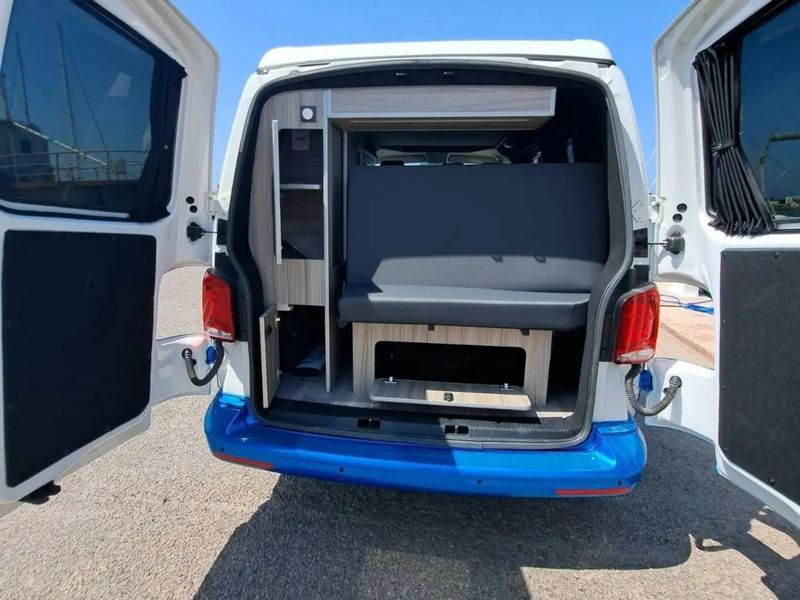 Volkswagen California • 2020 • 45,000 km 9