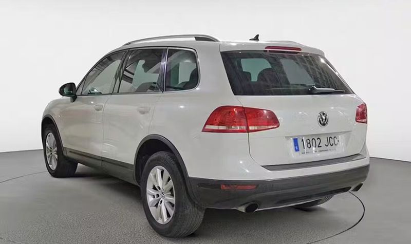 Volkswagen Touareg • 2015 • 142,121 km 3