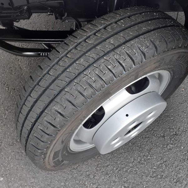 Mitsubishi Fuso canter • 2009 • 180,000 km 4