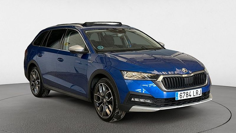 Škoda Octavia Combi • 2021 • 124,855 km 1