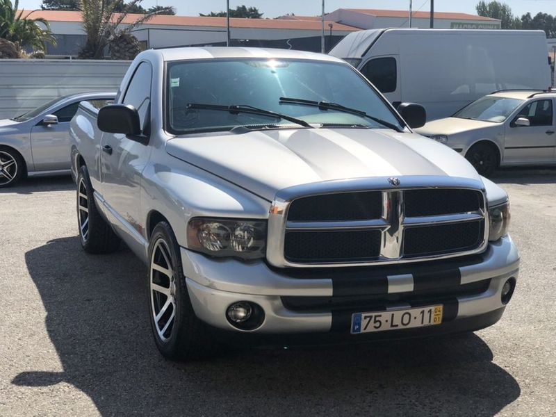 Dodge RAM • 2004 • 125,000 km 2