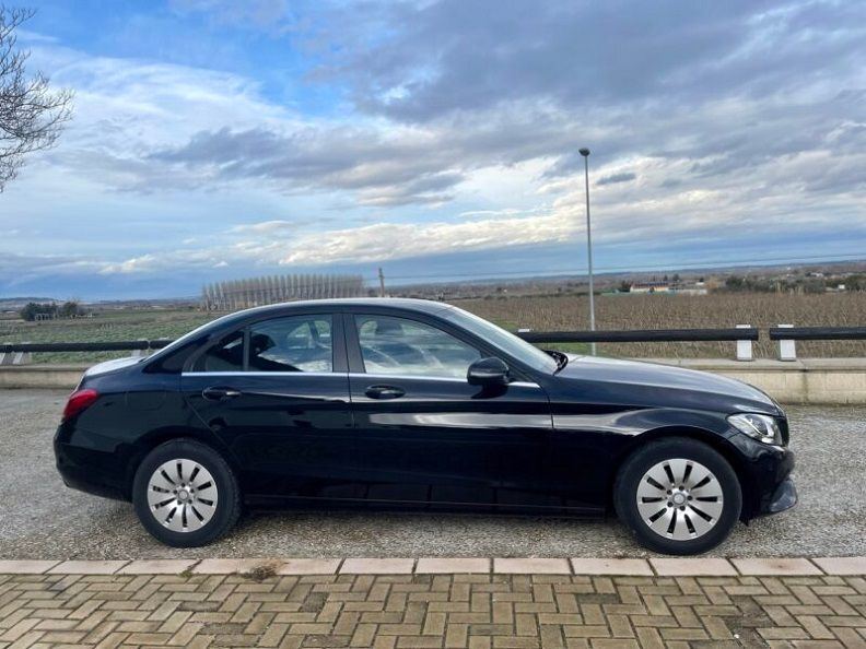 Mercedes-Benz C-Class • 2016 • 115,000 km 8