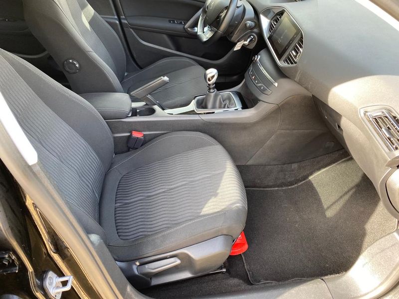 Peugeot 308 • 2016 • 124,000 km 15