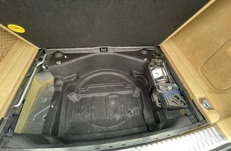 Porsche Cayenne • 2014 • 102,000 km 17