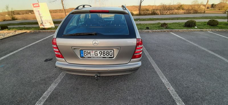 Mercedes-Benz C • 2004 • 264,000 km 11