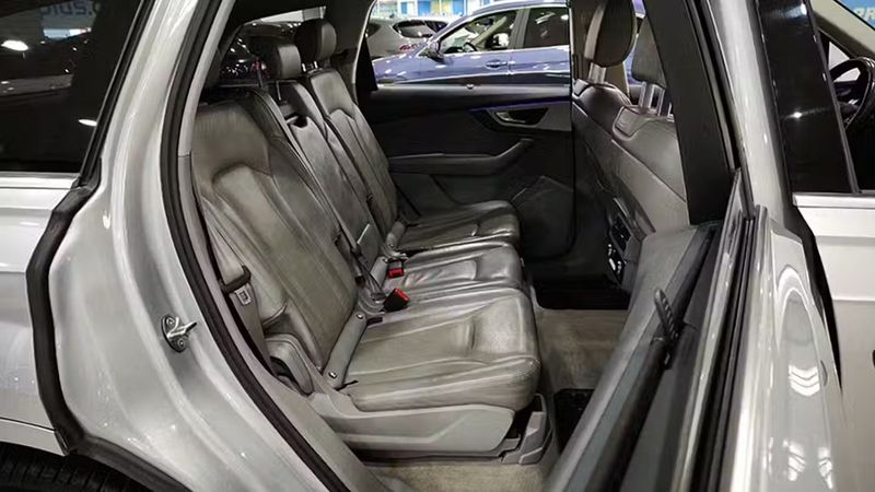 Audi Q7 • 2017 • 153,690 km 12