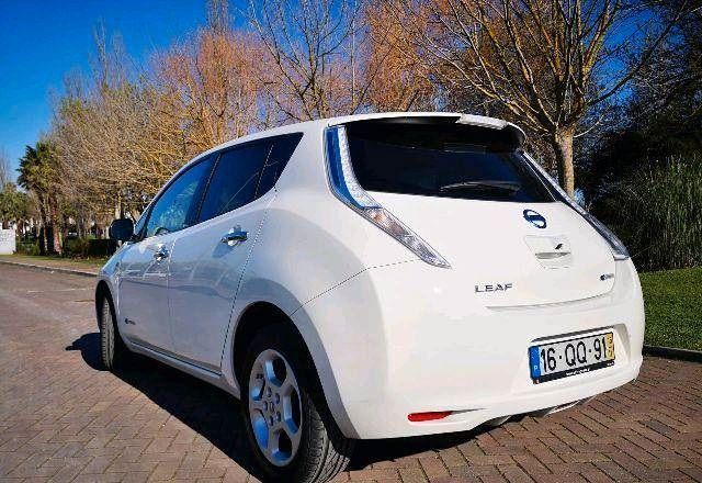 Nissan Leaf • 2015 • 30,000 km 2