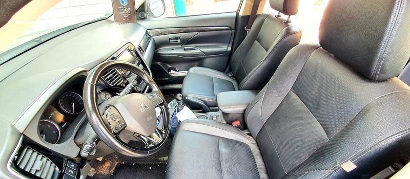 Mitsubishi Outlander • 2016 • 79,000 km 6
