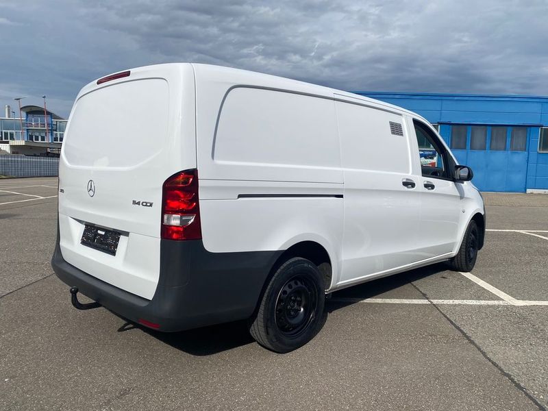 Mercedes-Benz Sprinter • 2018 • 179,990 km 2