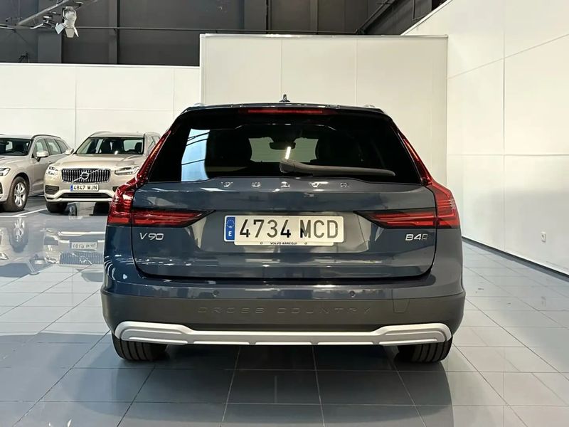 Volvo V90 Cross Country • 2022 • 35,000 km 11