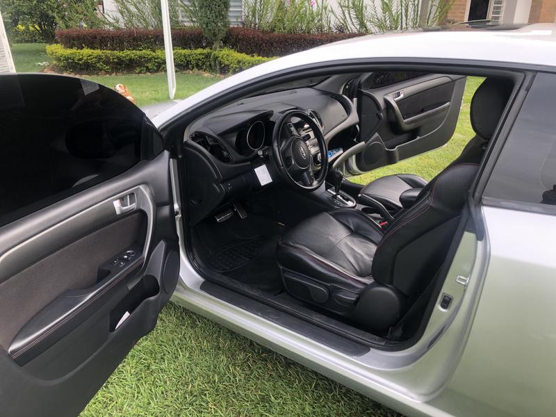 Kia Cerato • 2011 • 105,000 km 4