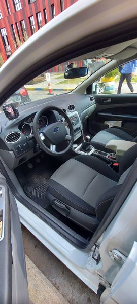 Ford Focus • 2010 • 70,000 km 3