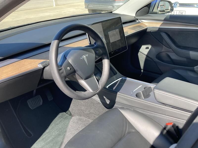 Tesla Model 3 • 2021 • 78,713 km 3