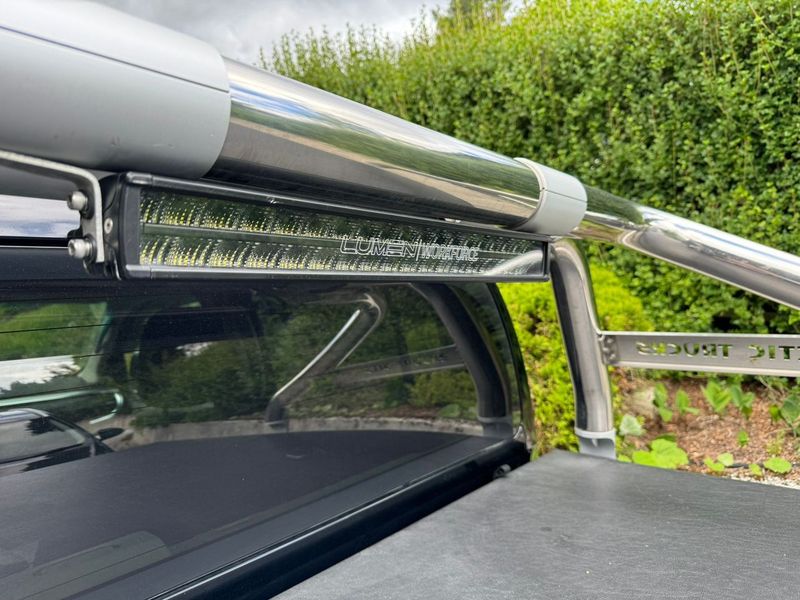 Toyota Hilux • 2017 • 82,410 km 4