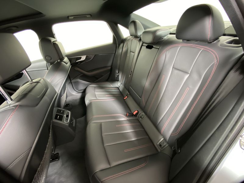 Audi A4 • 2018 • 32,033 km 2