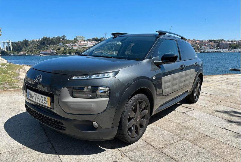 Citroën C4 • 2014 • 200,000 km 1