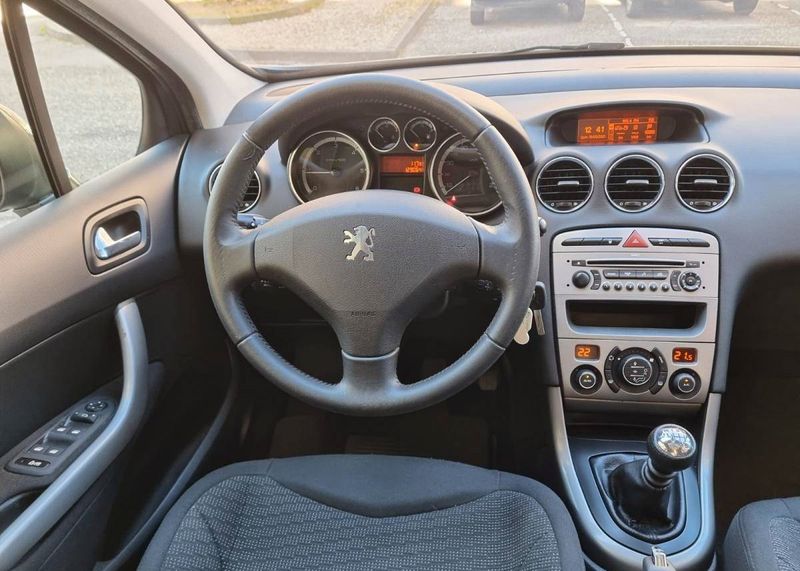 Peugeot 308 • 2009 • 129,999 km 7