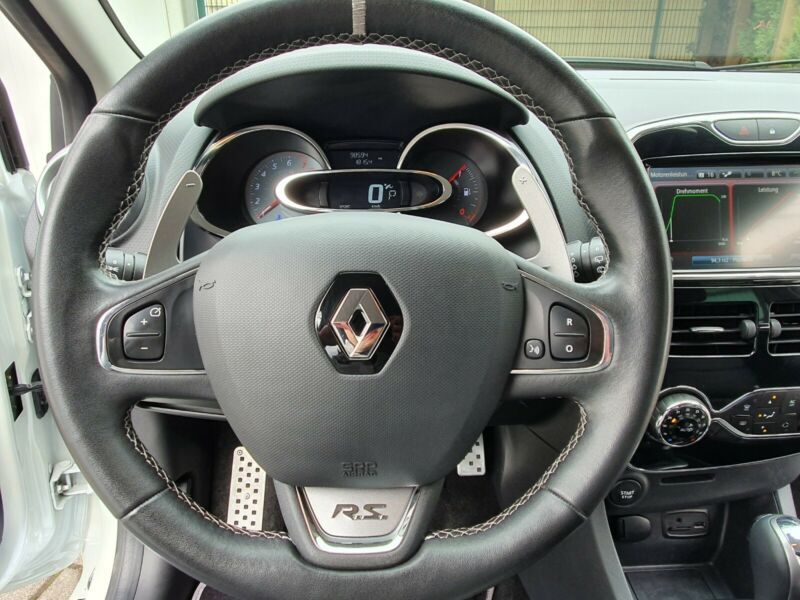 Renault Clio • 2014 • 98,594 km 13