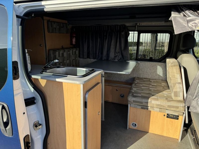 Opel Vivaro • 2013 • 183,000 km 7