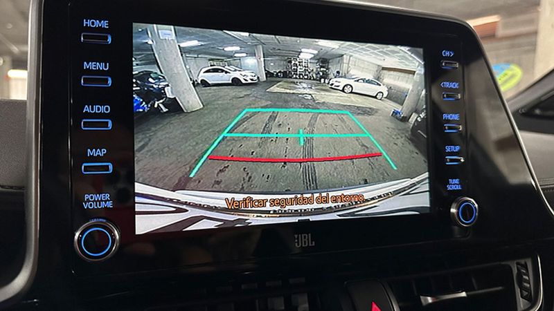 Toyota C-HR • 2021 • 9,000 km 10