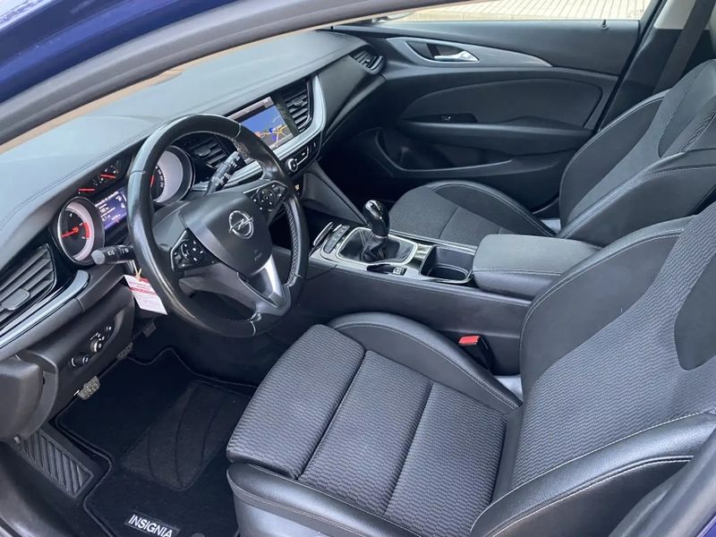 Opel Insignia • 2017 • 180,000 km 2