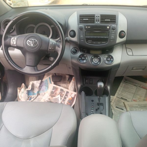 Toyota RAV4 • 2010 • 34 km 3